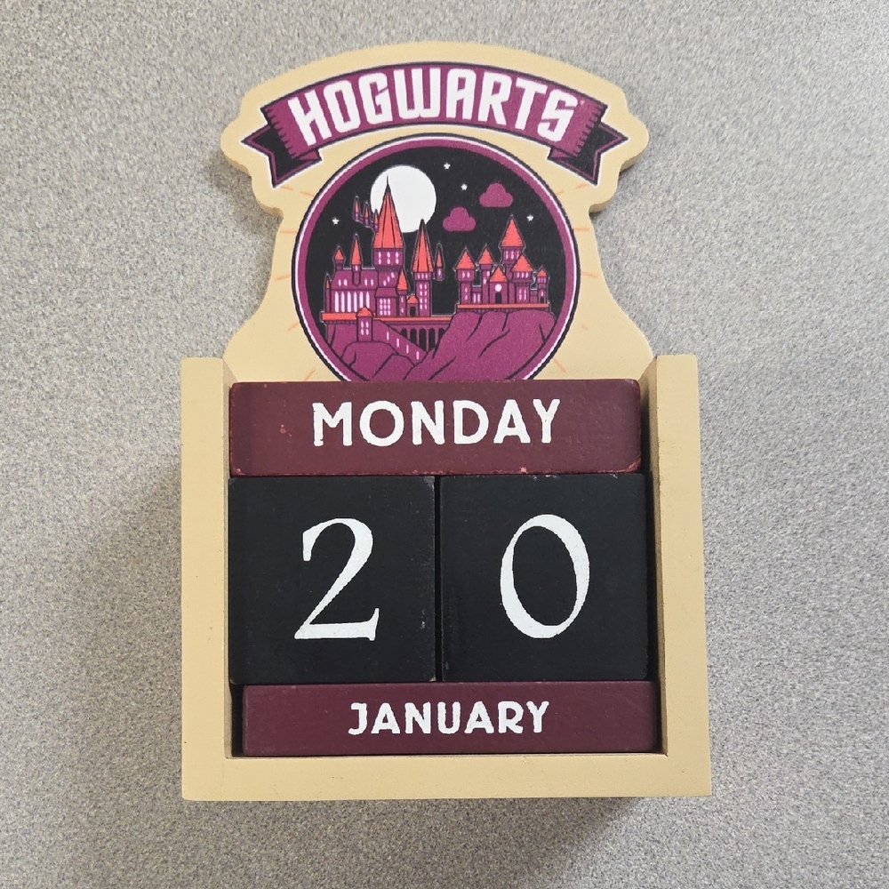 Harry Potter Daily Wooden Desk Calendar